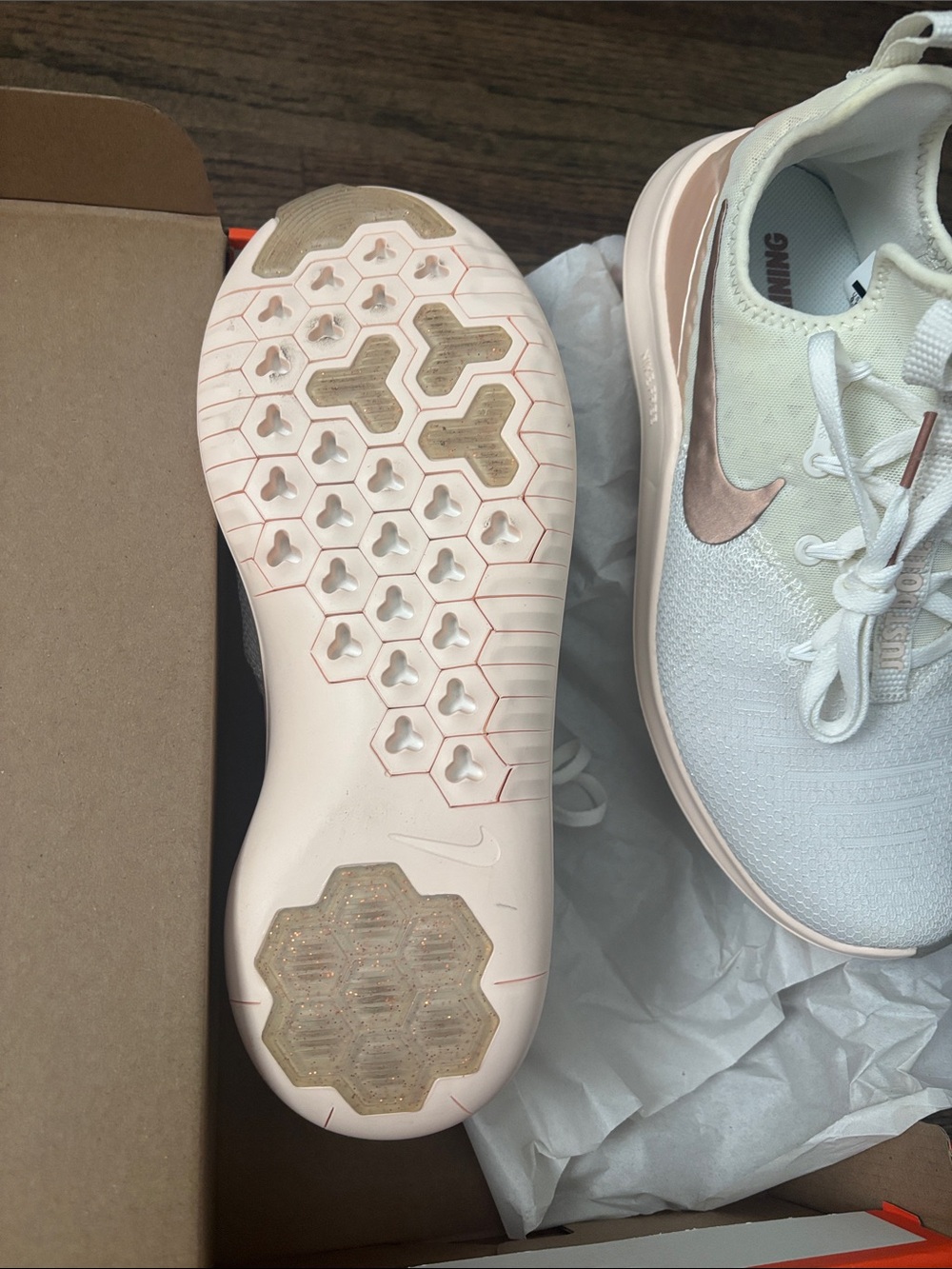 Nike Free Women’s TR 8 Prem - Picture 3 of 4
